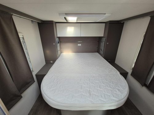 LMC Tourer Lift H 720 Airco, Cruise, Queens Bett + Hubbett Foto: 12