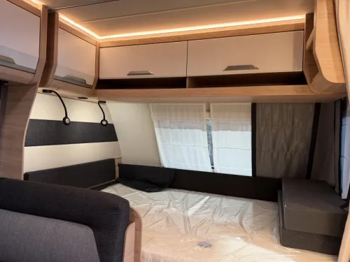 Knaus Sudwind Black Selection 500 QDK Etagenbett / Querbett Foto: 13