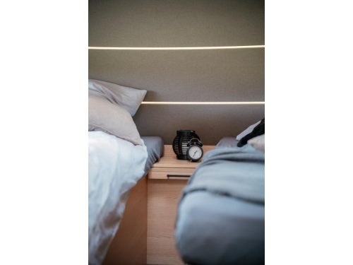 LMC Style Lift model 2027 single beds photo: 6