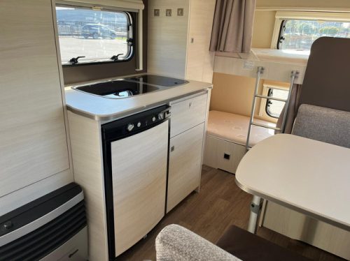 Caravelair Antares 476 Family Litera | Portabicicletas | Avance | TV | Cama francesa | Asiento de tren | Mosquitera foto: 14