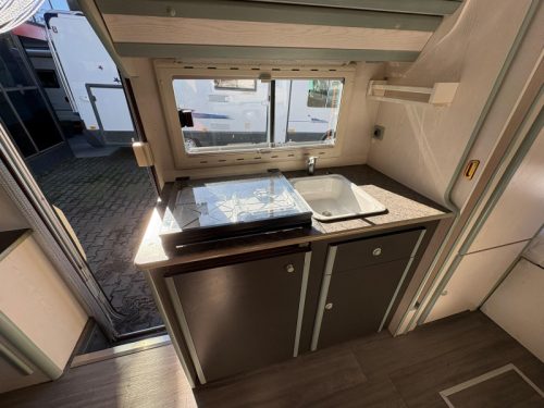 Weinsberg Imperiale 660 M FaceToFace,Fixed bed,Awning photo: 10