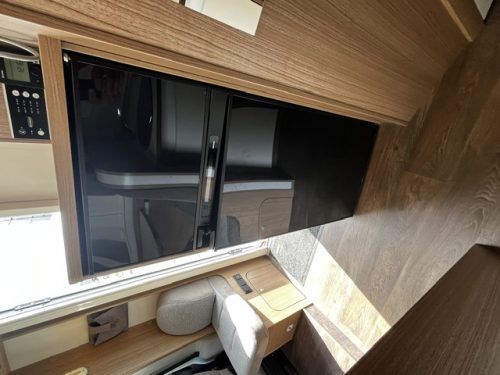 Carado T 338 Teilintegriert | Automatik | 2x Klimaanlage | Markise | R&uuml;ckfahrkamera Foto: 14