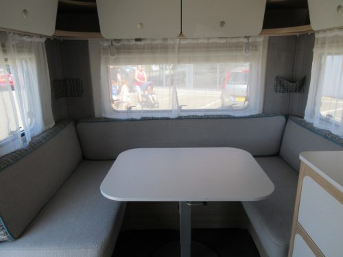 Dethleffs Aero 470 FR WITH MOVER AND FIXED AWNING photo: 6