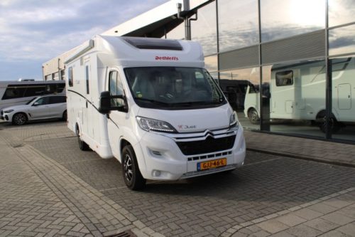 Dethleffs 7052 DBM Just 90 Queenbed + Hubdach ger&auml;umige Garage (94 Foto: 2