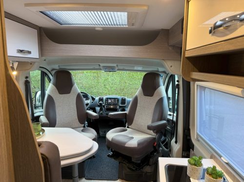 P&ouml;ssl 2Win Plus 600 D-line 140 hp AUTOMATIC 9-speed Euro6 Fiat Ducato NIEUW **Slechts 6 meter/Groot dwarsbed/4 zitplaatsen/Luifel/Apple photo: 10
