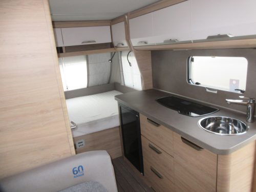 Knaus Sudwind 420 QD MIT RANGIERHILFE UND UNICO Foto: 2