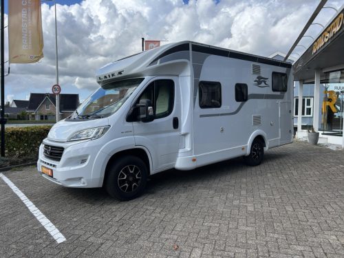 Laika Kosmo 209 single beds + pop-top roof  photo: 1