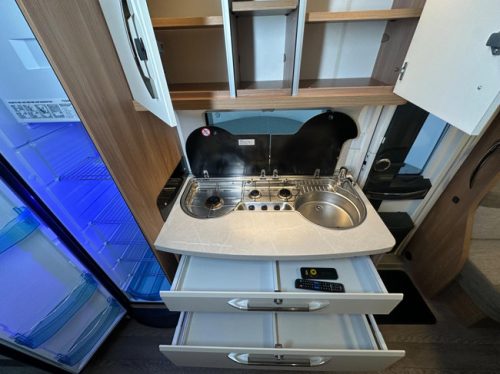 Hobby De Luxe 495 UL IC Silverline photo: 8