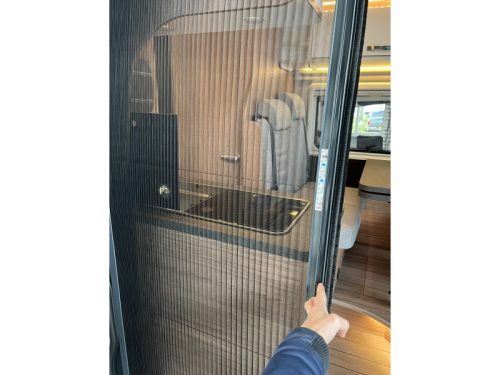 Weinsberg CaraBus 630 ME [FIRE] GRATIS AUTOMAAT Foto: 17