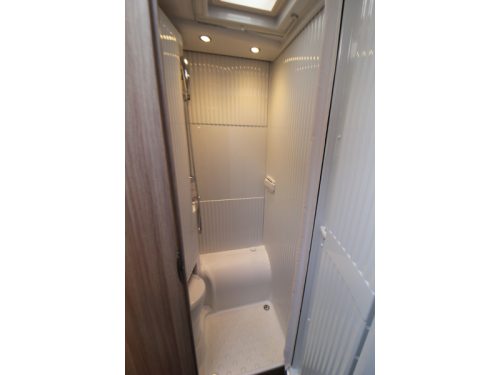 Sunlight T67 Single beds + Pop-top roof  photo: 24