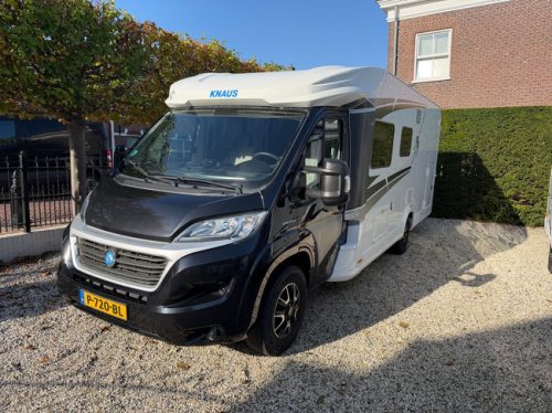 Knaus Live TI 700 MEG - L&auml;ngsbetten Black Edition Foto: 0