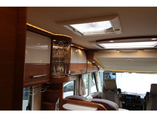 Carthago Chic C-Line I 4.9 LE-L Single beds + Pop-top roof  photo: 40