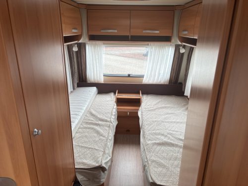 Eriba Nova Light 470 Mover/Toldo Thule foto: 8