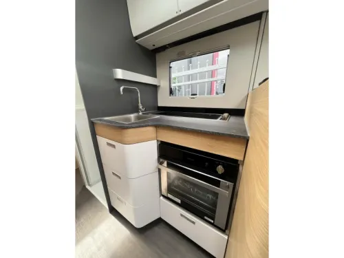 Adria Coral Plus 670 SC - QUEENSBED foto: 14
