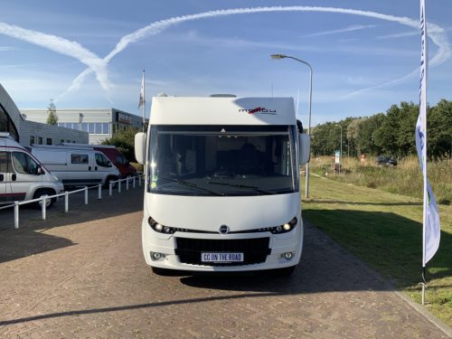Carthago Malibu I 460 AUTOMATIC 150 hp Integral, Single beds & Pull-down bed, Garage, Engine air conditioning, Roof air conditioning, Level System, Camper centrum on the road Marum photo: 1