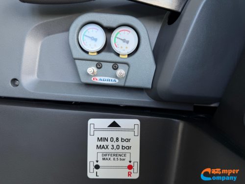 Adria Coral XL Plus 660 SL Single beds | Automatic transmission photo: 9