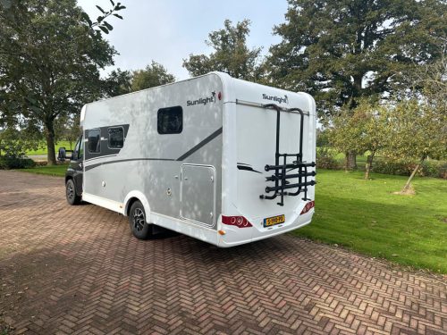 Su T68 Adventure Edition, automatic, TV + sat, single beds and pop-top roof photo: 1