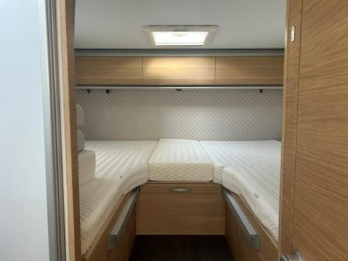 Adria Coral 670 DL 60 Years 180 HP + Automatic  photo: 4