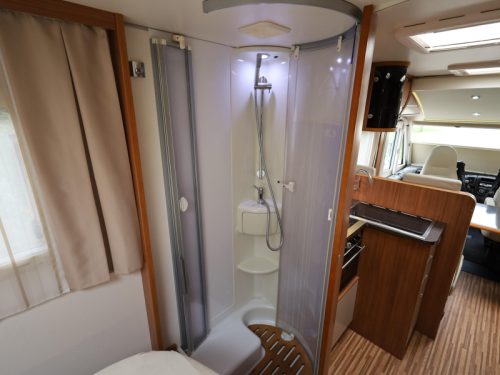 Adria Sonic I 700 SC queensbed + hefbed  foto: 13