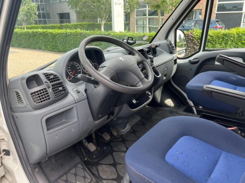 Peugeot Boxer Kastenwagen | Markise | Maxxfan | Umbaubare Rundsitzgruppe | Bearlock Foto: 7
