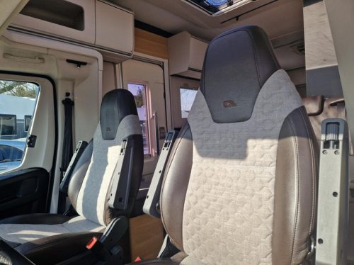 Adria Coral 600SL Axess Automaat | Camas individuales | Control de crucero | Aire acondicionado en techo | Portabicicletas | Etc. foto: 10