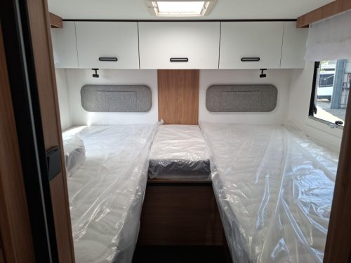 Chausson 777 Titanium Ultimate Einzelbetten XL Garage Foto: 17