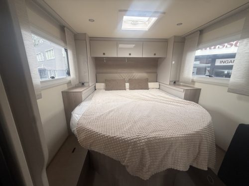 B&uuml;rstner Lineo T 700 Active Euro 6 130 hp only 2,287 miles Queensbed air conditioning large garage flyscreen door camera apple carplay remis plisse photo: 18