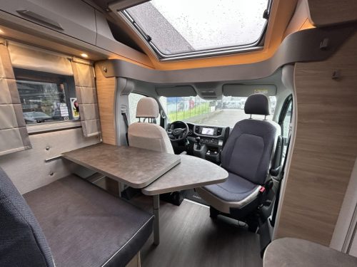 Knaus Van TI Man 650 MEG mit Niveauregulierung Foto: 13