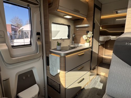 Knaus Van TI Vansation 650 MEG AUTOMAAT 9-Traps 140 pk Euro6 Fiat Ducato 9 **Einzelbetten/Satelliten-TV/Navi/Kamera/2x Lithium/Anh&auml;ngerkupplung Foto: 7