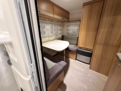 Caravelair Antares Style 450 Awning+mover+awning photo: 4