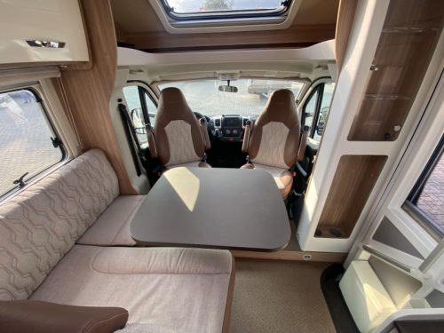 B&uuml;rstner Limited T 690 Foto: 12