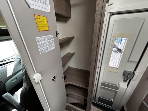 Chausson Flash 646 C Overcab/2017/Euro-6/6.20M photo: 24