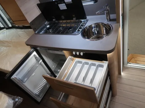 Knaus Sudwind Black Selection 460 EU SINGLE BEDS photo: 9