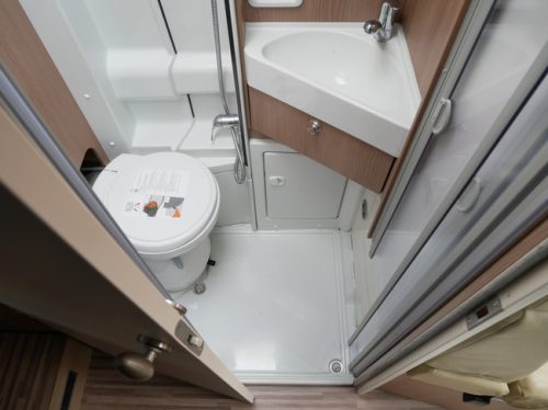 Carthago Malibu Van 640 LE, 9-Speed Automatic, Busbiker, MaxxFan photo: 13