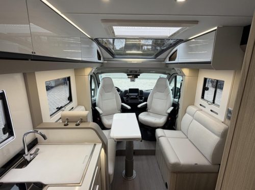 Adria Compact DL Supreme Automaat 180PK Enkele Bedden Zonnepaneel foto: 13