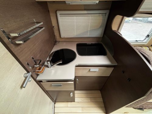 Bavaria T 73 Queensbed, Wohnmobil Foto: 7