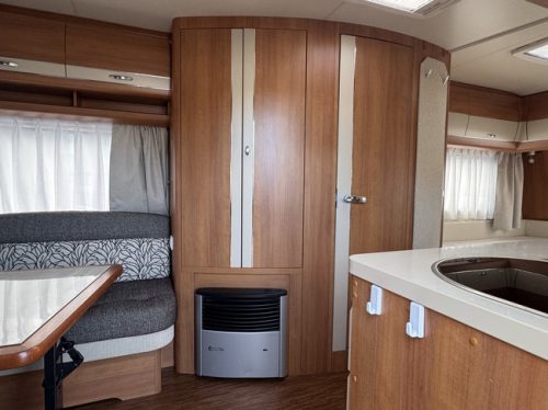 Hobby Excellent 495 UL with SINGLE BEDS and large dinette **Mover/Spare wheel/XXL Refrigerator/Bike rack front & rear/Very neat cond photo: 15