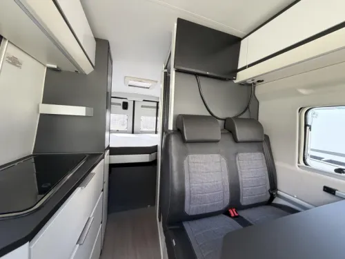 Adria Twin Supreme 640 SGX Solar panel. / towbar photo: 17