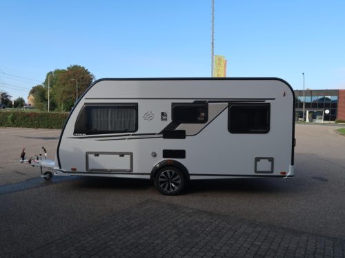 Knaus Sudwind Black Selection 450 FU FRENCH BED / DINETTE  photo: 20