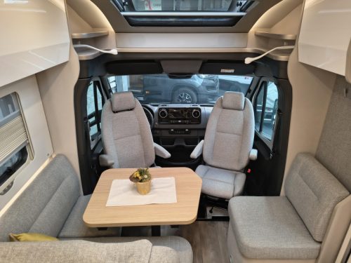 Hymer Tramp S 680 -- 5 Gurte -- Foto: 1