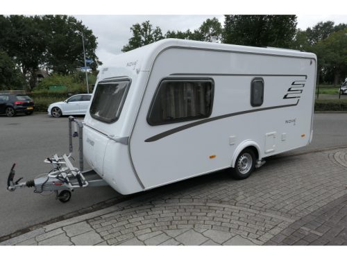 Eriba Nova Light 425 mit Rangierhilfe und Vorzelt Foto: 4