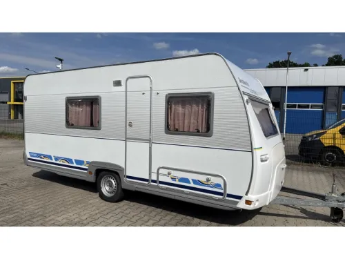 Dethleffs Camper 490 TK 2x Sitzgruppe Etagenbett Foto: 0