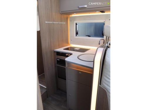 Carado I447 140hp Automatic | Single beds 215cm! | Pop-top roof | Pro + package | Fiat 10'' multimedia system | Oven | Reversing camera | N photo: 9