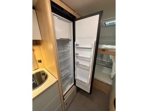 LMC Style 490 K model 2027, bunk bed  photo: 17