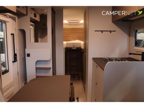 LMC Cruiser 750 EF 180hp Automatic | Diesel heating | Face to face | LED Headlights | Single beds | Separate shower | New from v photo: 10
