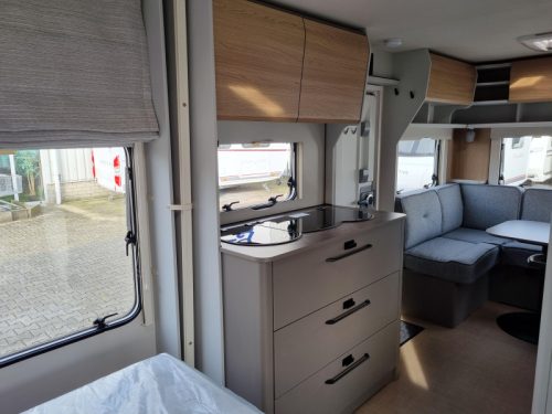 B&uuml;rstner B66 485 TS Queens bed - 1800 kg photo: 10