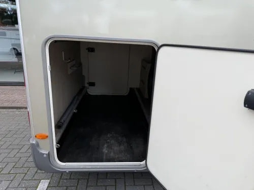 B&uuml;rstner Nexxo T 715 Top-Aufteilung Garage 2012 Foto: 8