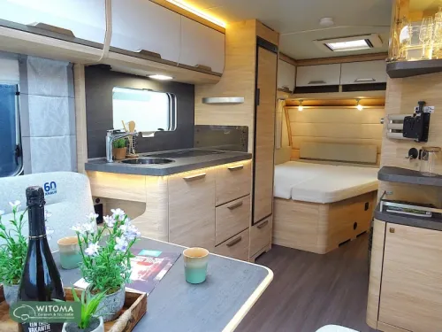 Knaus Sudwind 60 Years 500 FU SALE- Gro&szlig;er K&uuml;hlschrank Foto: 3