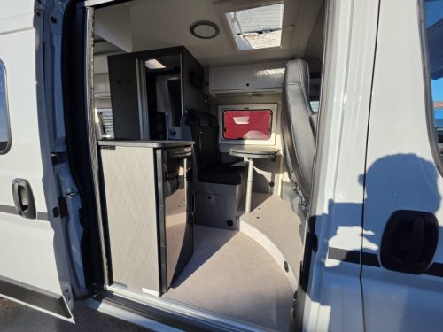 Etrusco CV 600 DB Plus Camper van 6M, Cama transversal foto: 4