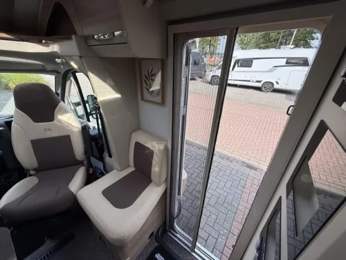 Adria Coral Axess 600 SC Queensbed 34000 km Airco photo: 14